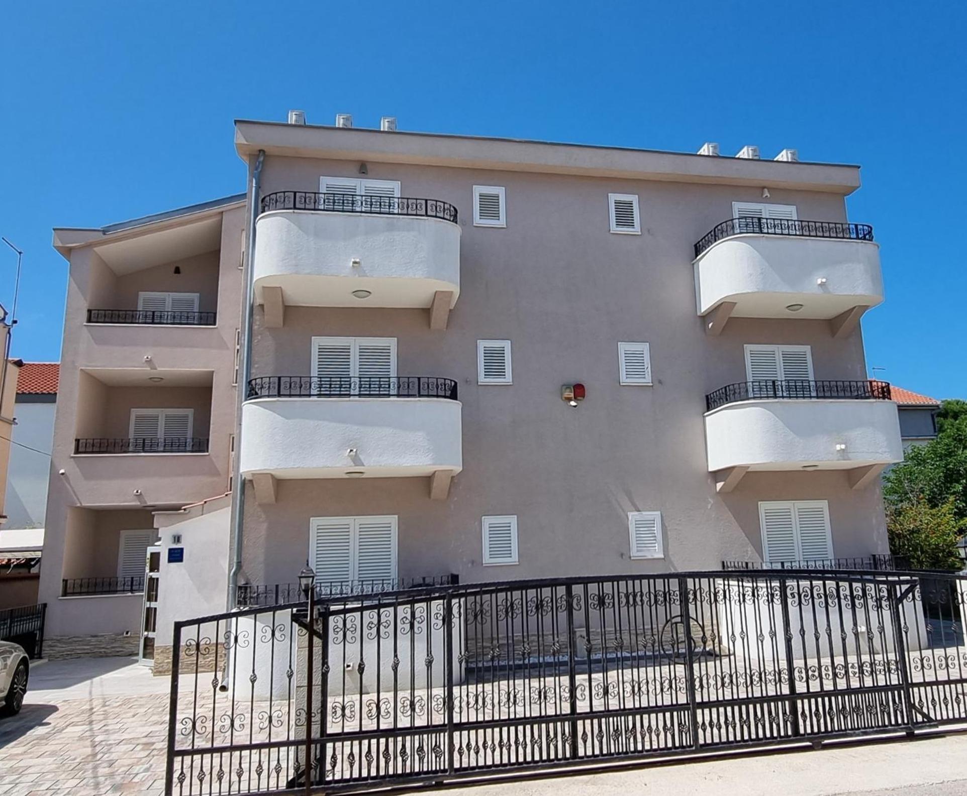 Bonbon 2 * Biograd Na Moru