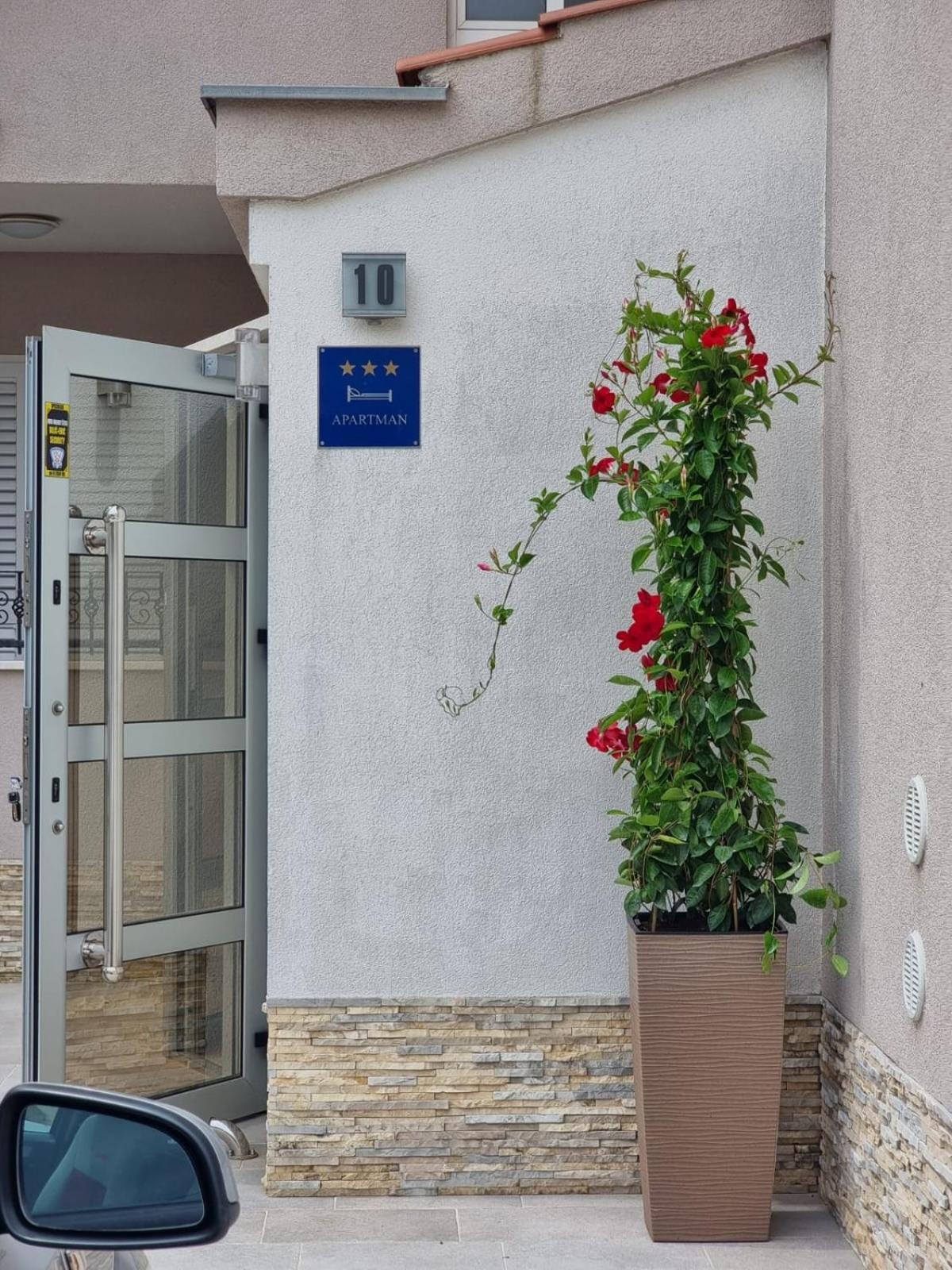 Apartman Bonbon 2 *