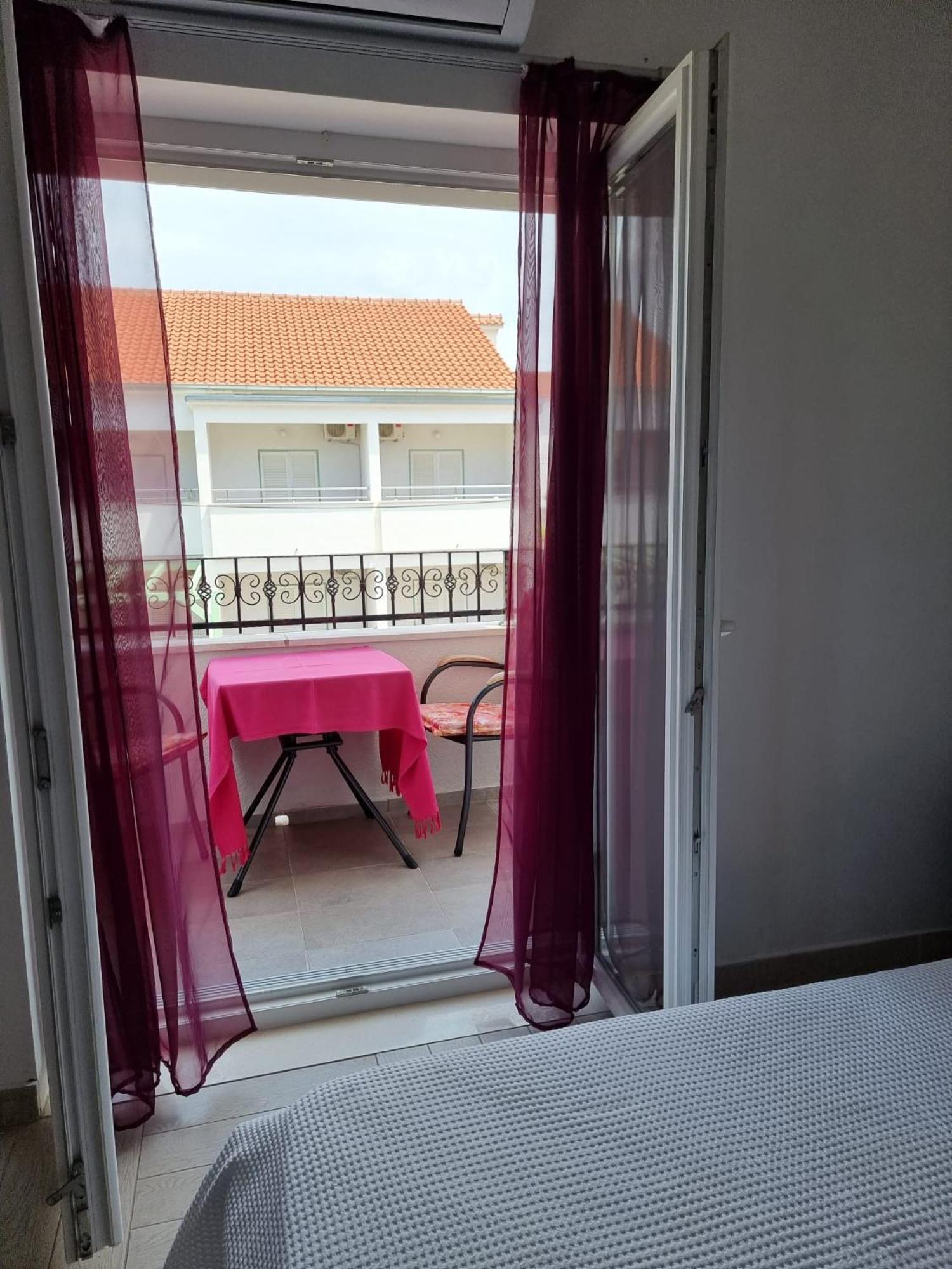 Bonbon 2 Apartman *